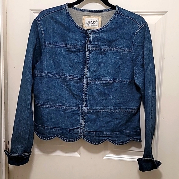 LIVE A LITTLE MEDIUM PIECED STRETCH JEAN JACKET BLUE DENIM CUFFED SLEEVE - Picture 1 of 9